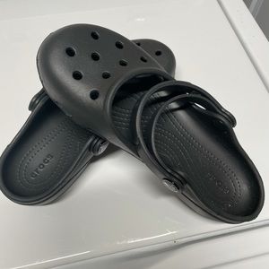 Crocs size 6 black color